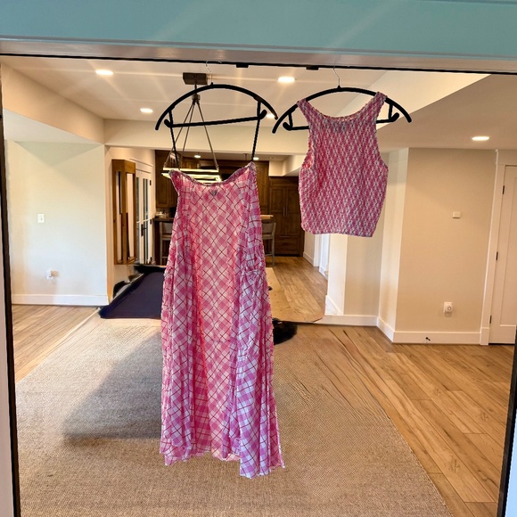 SWF Top and Skirt combination in Pink - Picture 2 of 2